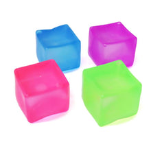 ギャラリービューアに画像を読み込み、Neon Cube Squeeze / ネオンキューブ・スクイーズトイ