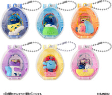 ギャラリービューアに画像を読み込み、Tamagotchi Collectibles / たまごっちグッズ