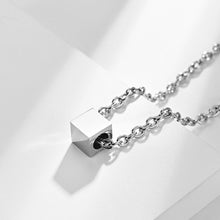 ギャラリービューアに画像を読み込み、Minimalist Small Square Titanium Steel Necklace / ミニマリスト スモールスクエア チタンスチール ネックレス