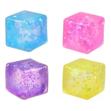ギャラリービューアに画像を読み込み、Ice Cube Squishy Toy /  氷のキューブ型スクイーズトイ
