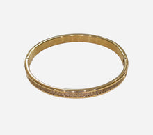 Load image into Gallery viewer, Stainless Steel Rose Gold Plated Clip Bangle Mesh Design　メッシュデザイン　クリップバング

