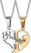 ギャラリービューアに画像を読み込み、Couple Heart Necklaces
