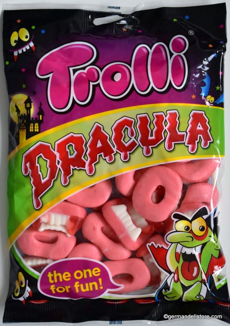 Trolli Dracula teeth.... SCARY!　トローリー　ドラキュラの歯　グミ