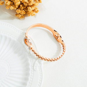 Rose gold-plated ladies bracelet niche design hollow asymmetric.