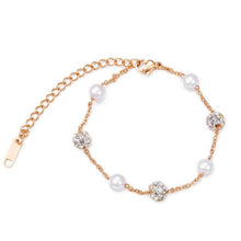 Load image into Gallery viewer, Lovely Pearl, Rhinestone,  All-match Bracelet　ラブリー　パール　ラインストーン　
