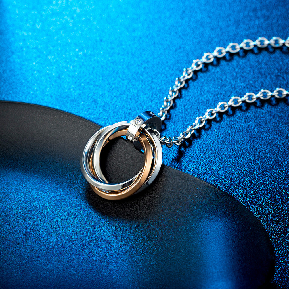 SNS hiphop hop tide three circle titanium steel pendant three ring.　ヒップホップリングペンダント