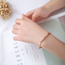 Load image into Gallery viewer, Trendy girl inlaid zircon bracelet

